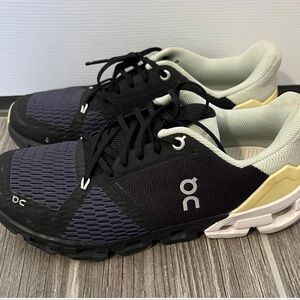 On Running On Clouds Cloudflyer 2.0